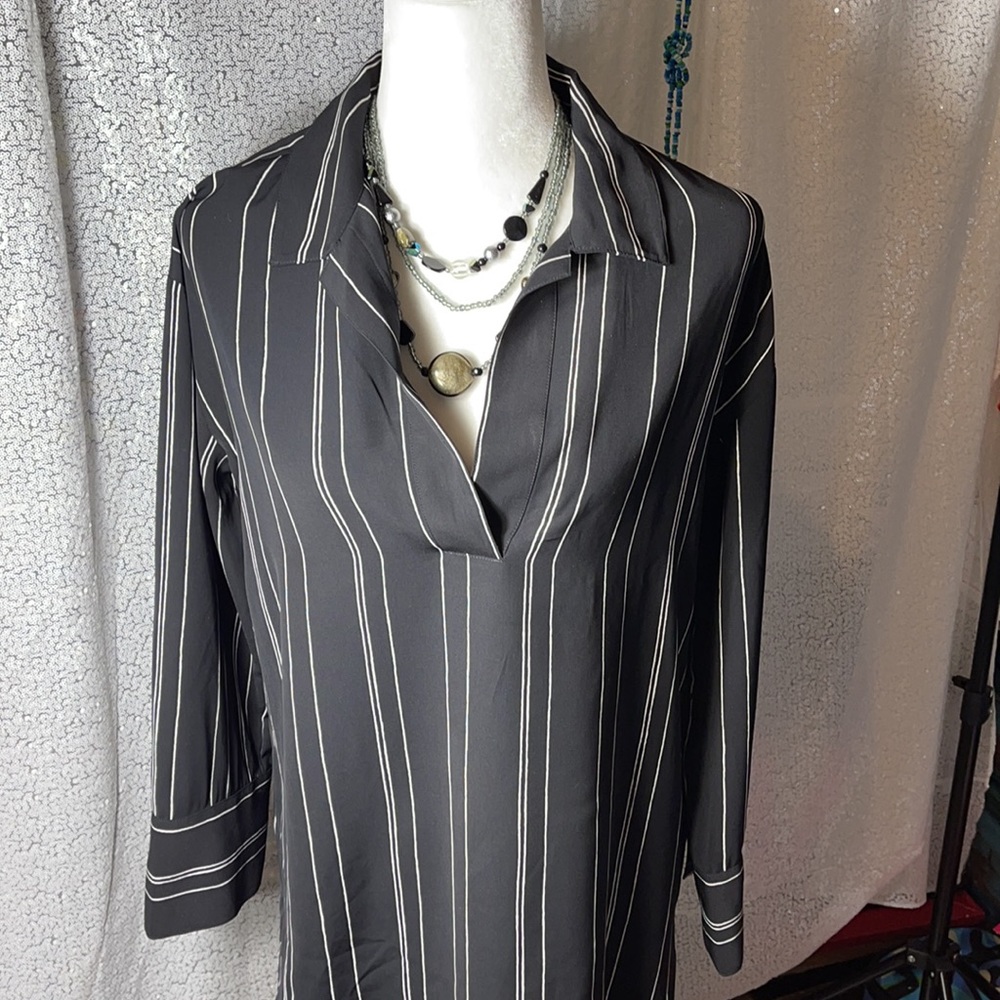 Ann Taylor - Picture 2 of 11